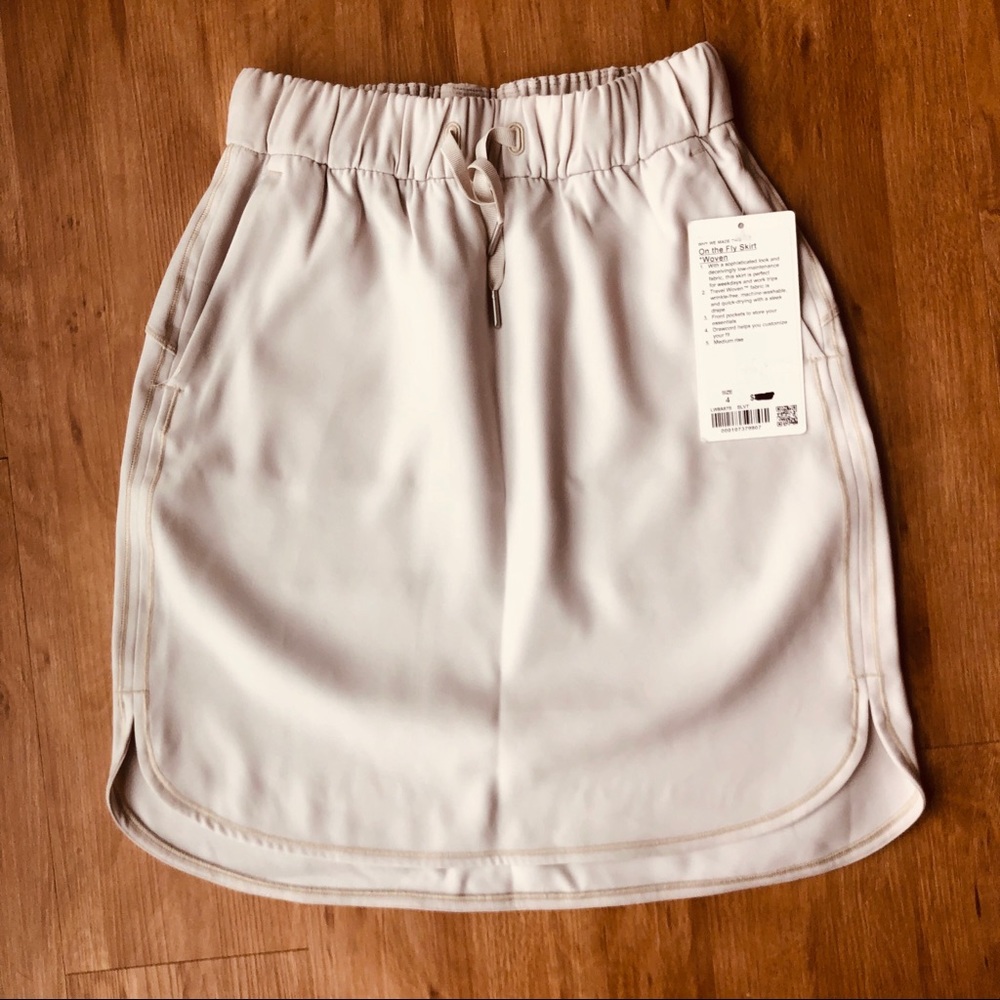 Lululemon skirt size 4 - On The Fly - Picture 2 of 3